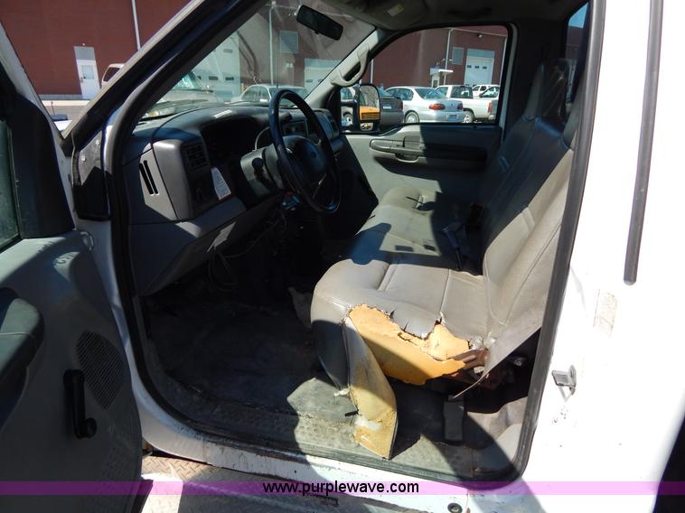 image for item I1085 2002 Ford F550 dump bed truck