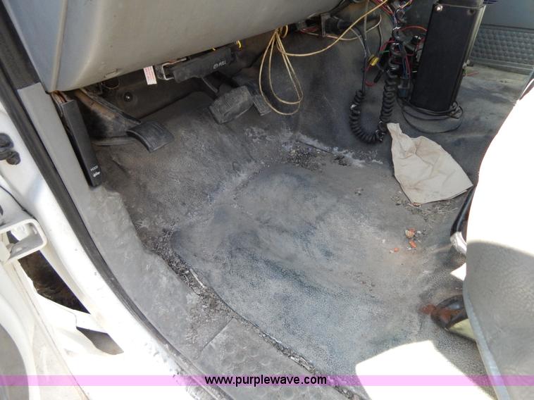 image for item I1085 2002 Ford F550 dump bed truck