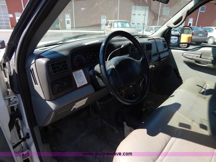 image for item I1085 2002 Ford F550 dump bed truck