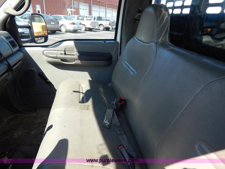 image for item I1085 2002 Ford F550 dump bed truck