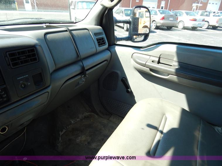 image for item I1085 2002 Ford F550 dump bed truck