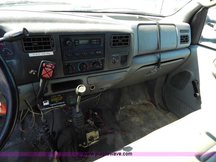 image for item I1085 2002 Ford F550 dump bed truck