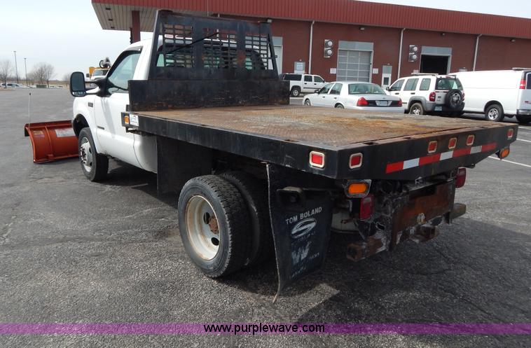 image for item I1087 2002 Ford F550 dump truck