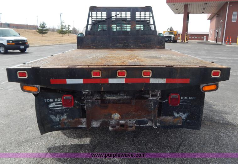 image for item I1087 2002 Ford F550 dump truck