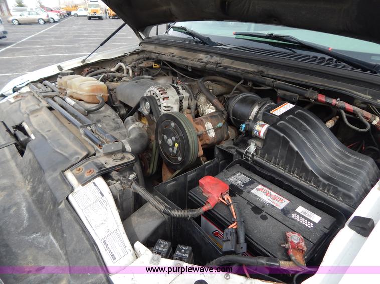 image for item I1087 2002 Ford F550 dump truck