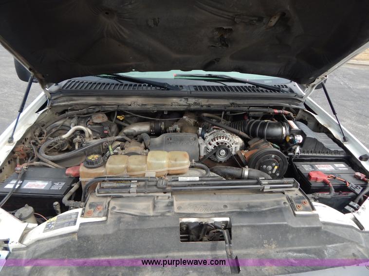 image for item I1087 2002 Ford F550 dump truck