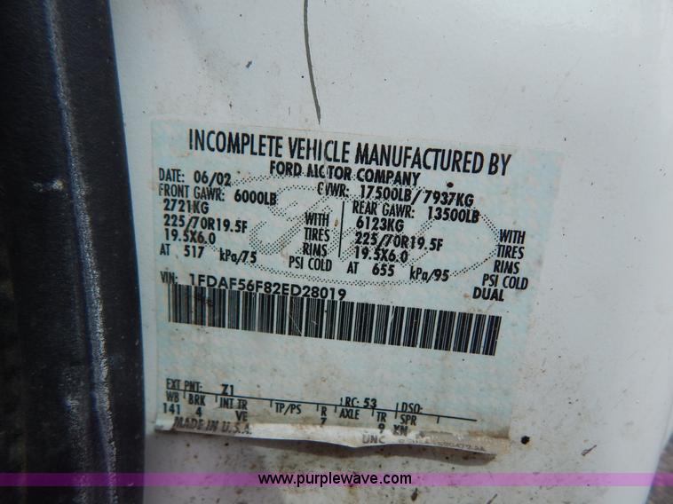 image for item I1087 2002 Ford F550 dump truck