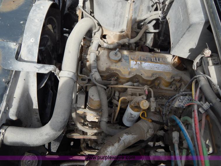 image for item I1088 1999 Chevrolet C8500 oil distributor truck