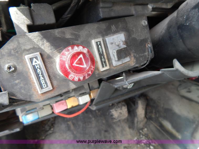 image for item I1088 1999 Chevrolet C8500 oil distributor truck