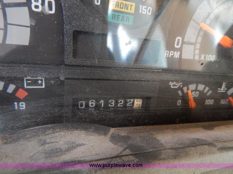 image for item I1088 1999 Chevrolet C8500 oil distributor truck