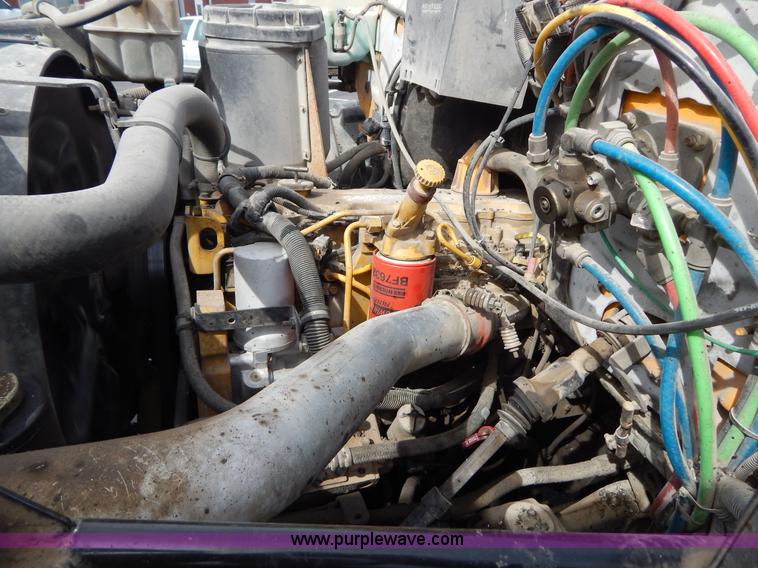 image for item I1089 1999 Chevrolet C8500 oil distributor truck