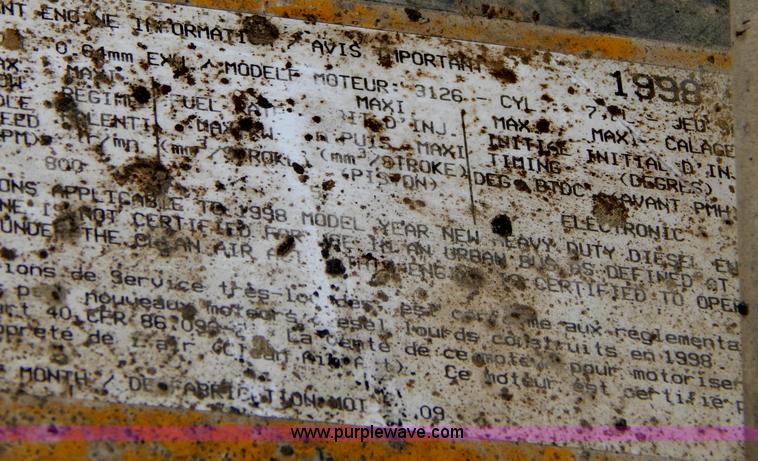 image for item I1089 1999 Chevrolet C8500 oil distributor truck