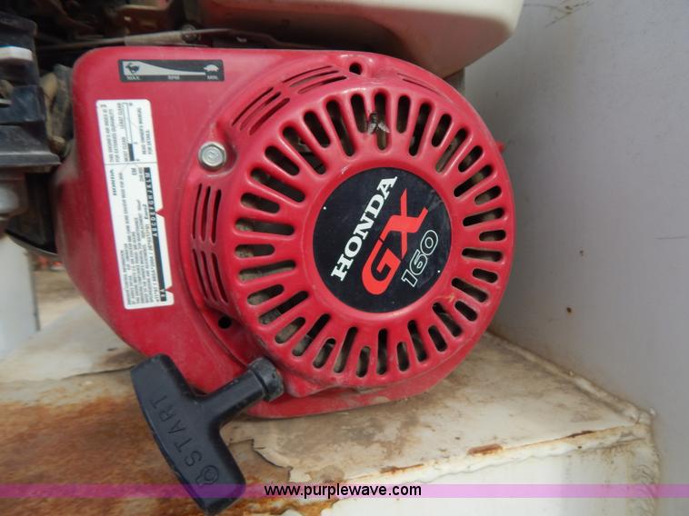 image for item I1129 1984 International C09670 water truck