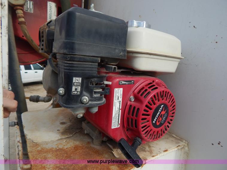 image for item I1129 1984 International C09670 water truck