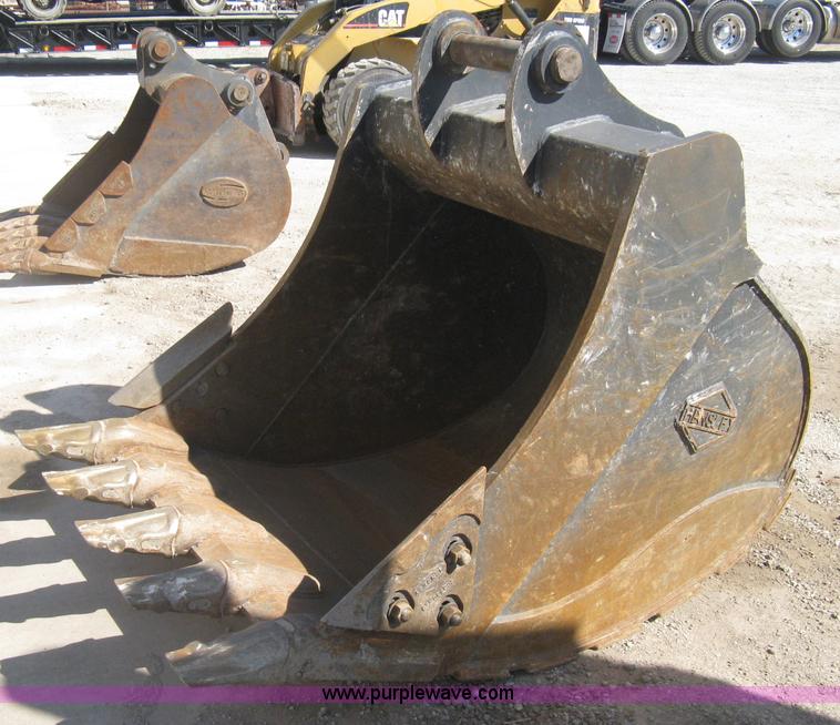 image for item I5570 Hensley excavator bucket
