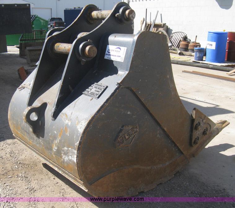 image for item I5570 Hensley excavator bucket