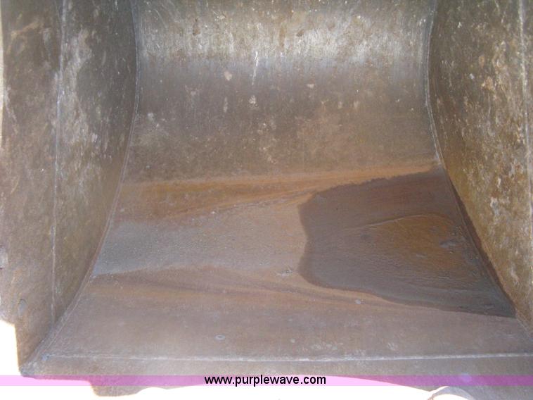 image for item I5570 Hensley excavator bucket