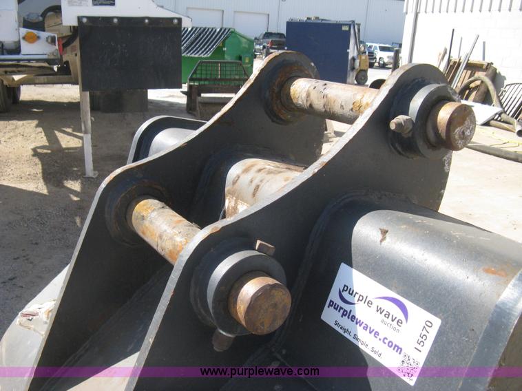 image for item I5570 Hensley excavator bucket