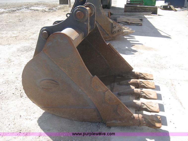 image for item I5571 Strickland excavator bucket