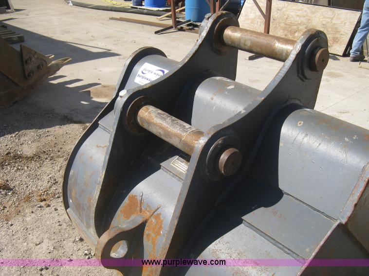 image for item I5571 Strickland excavator bucket
