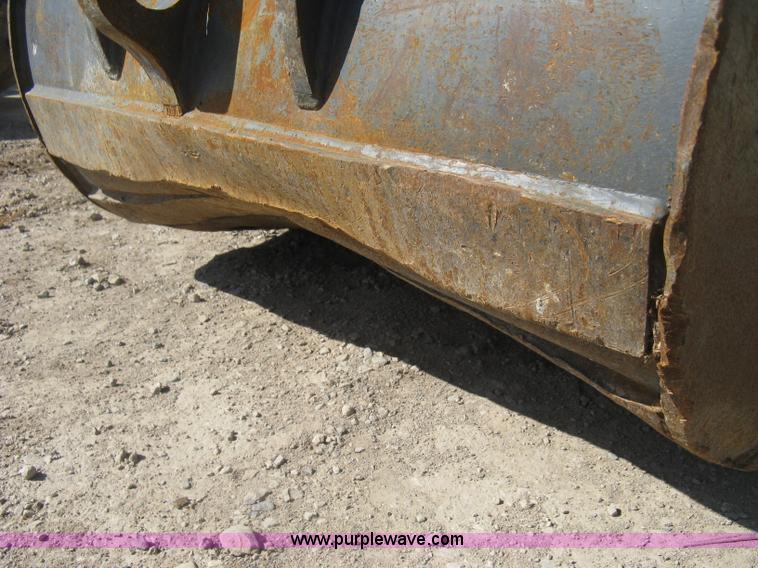 image for item I5571 Strickland excavator bucket