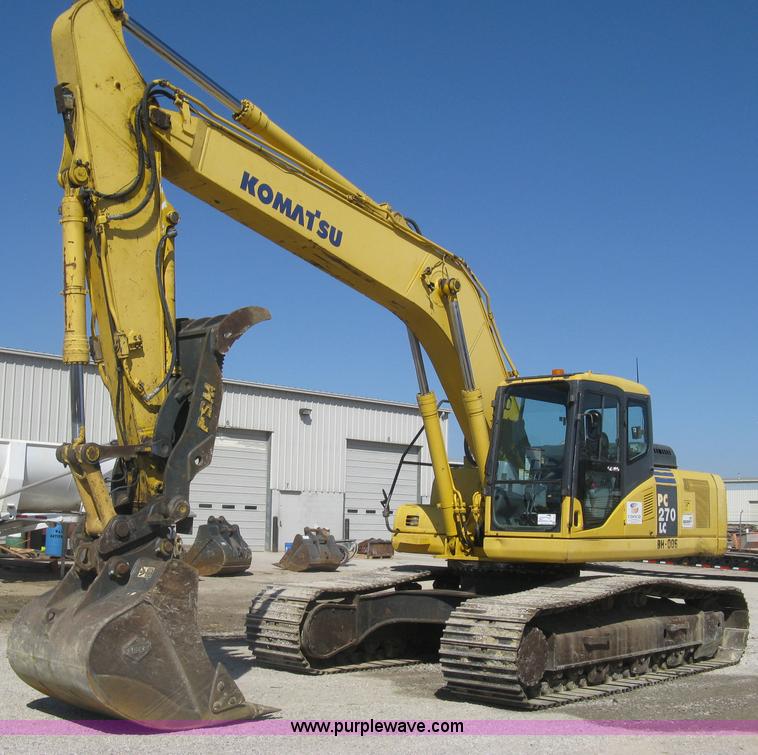 image for item I5572 2002 Komatsu PC270LC-7 excavator