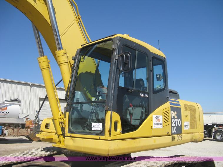 image for item I5572 2002 Komatsu PC270LC-7 excavator