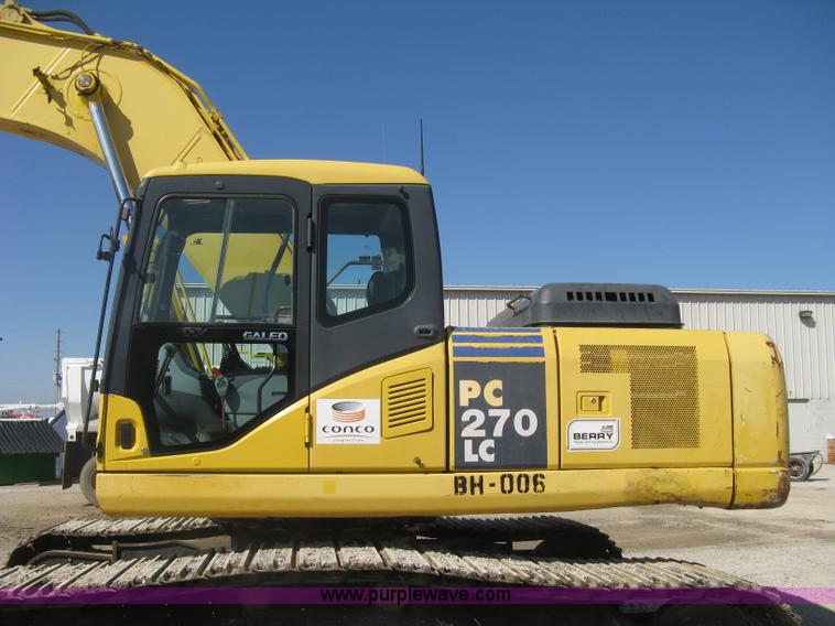 image for item I5572 2002 Komatsu PC270LC-7 excavator