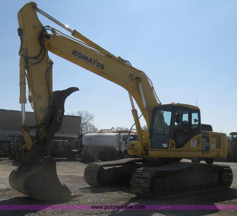 image for item I5572 2002 Komatsu PC270LC-7 excavator