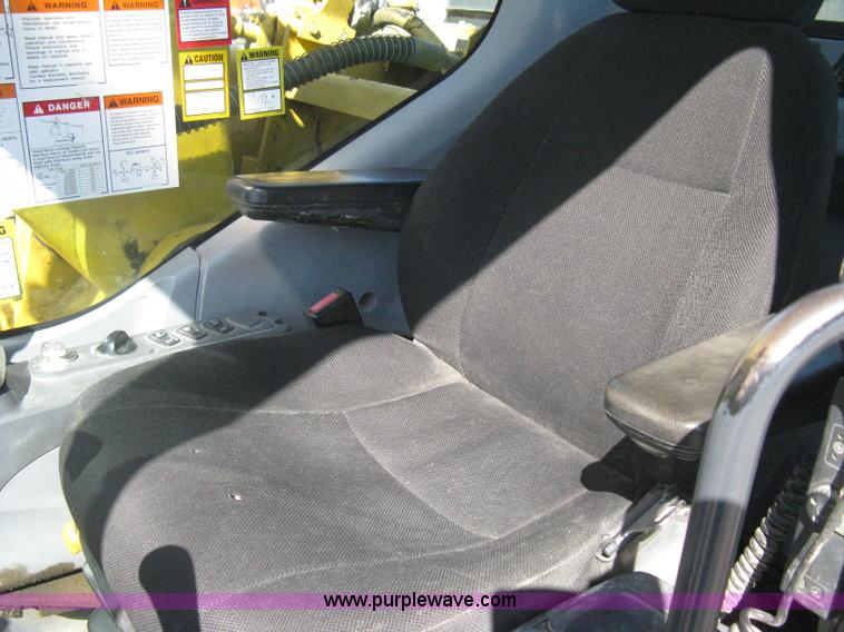 image for item I5572 2002 Komatsu PC270LC-7 excavator