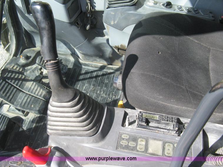 image for item I5572 2002 Komatsu PC270LC-7 excavator