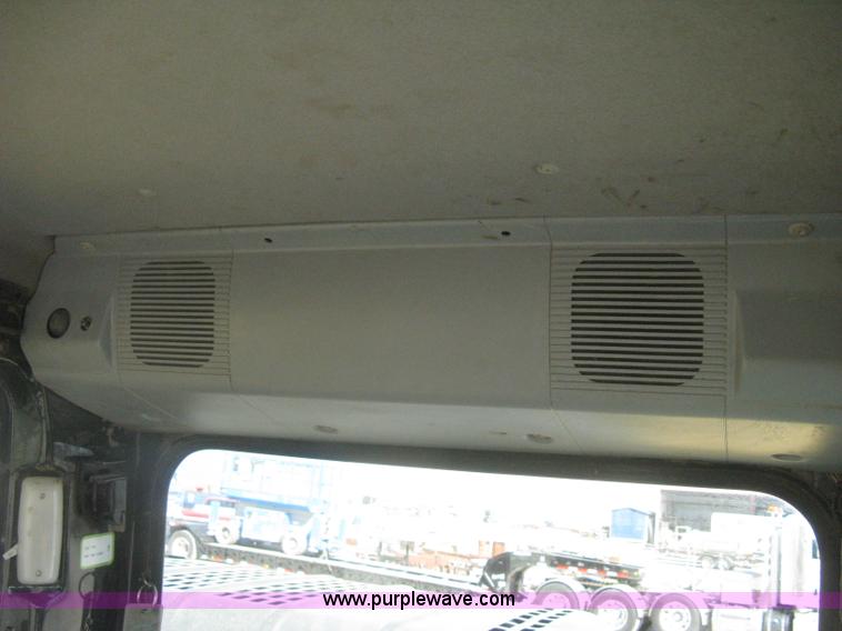 image for item I5572 2002 Komatsu PC270LC-7 excavator