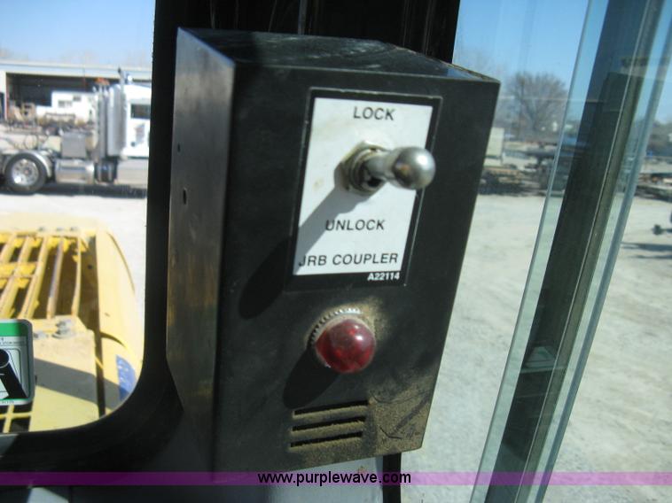 image for item I5572 2002 Komatsu PC270LC-7 excavator