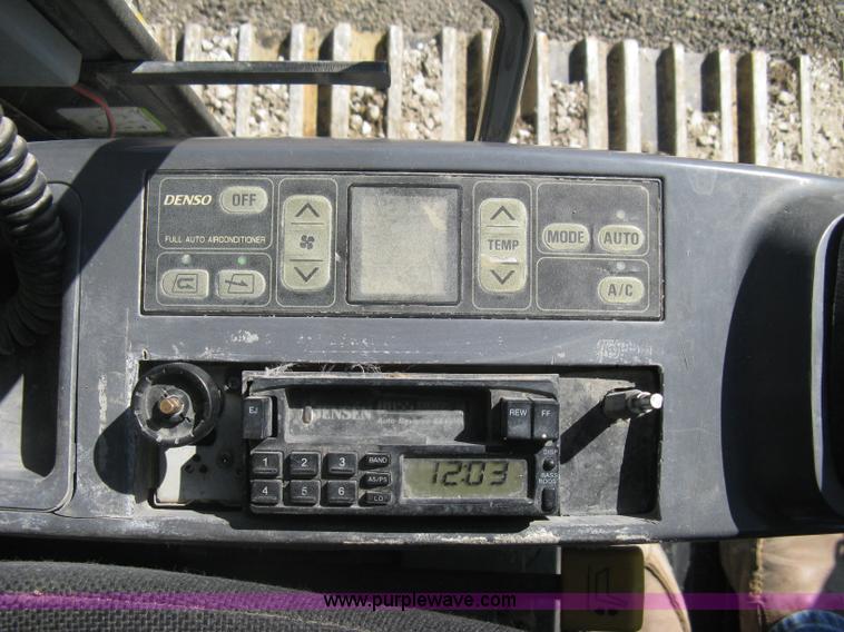 image for item I5572 2002 Komatsu PC270LC-7 excavator