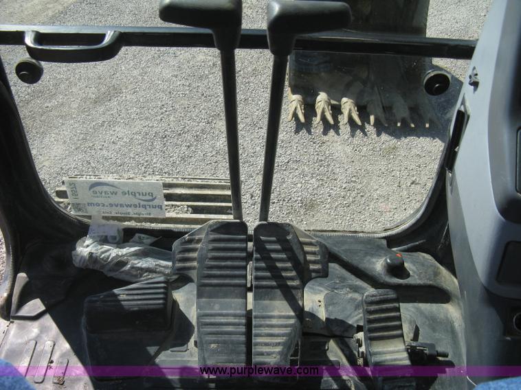 image for item I5572 2002 Komatsu PC270LC-7 excavator