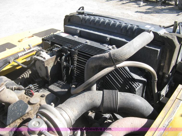 image for item I5572 2002 Komatsu PC270LC-7 excavator