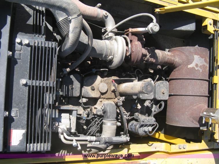 image for item I5572 2002 Komatsu PC270LC-7 excavator