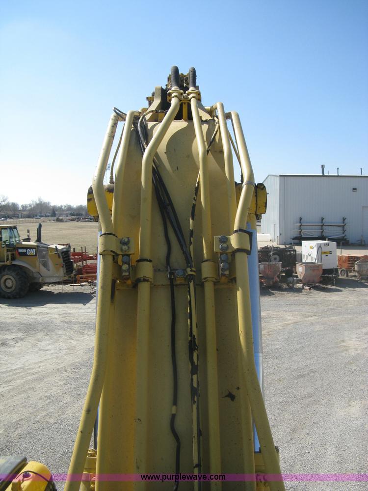 image for item I5572 2002 Komatsu PC270LC-7 excavator