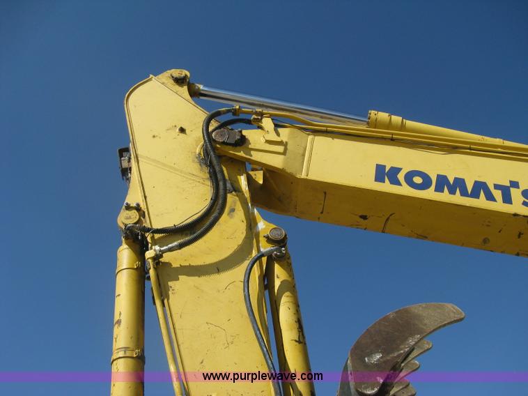 image for item I5572 2002 Komatsu PC270LC-7 excavator