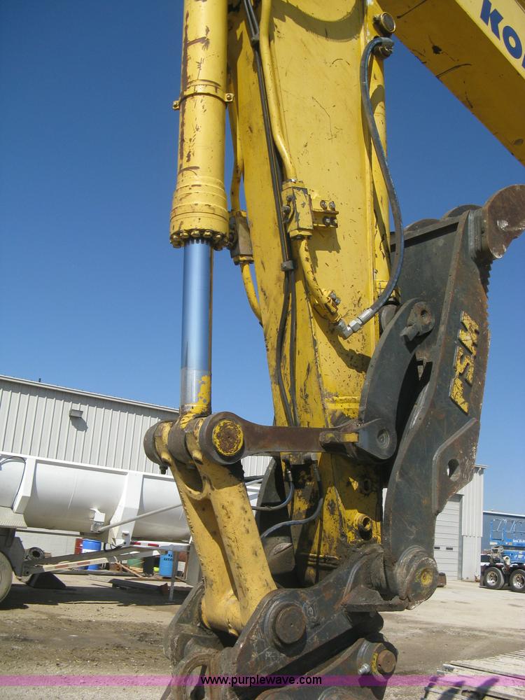 image for item I5572 2002 Komatsu PC270LC-7 excavator