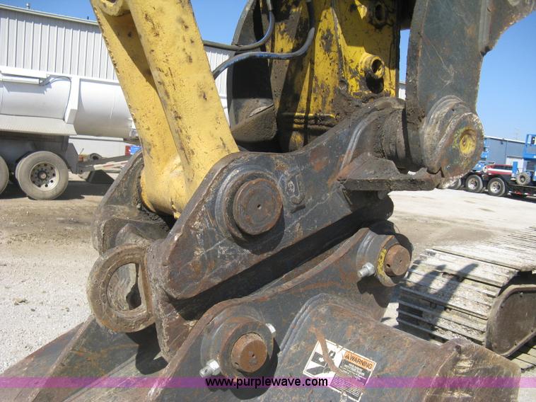 image for item I5572 2002 Komatsu PC270LC-7 excavator