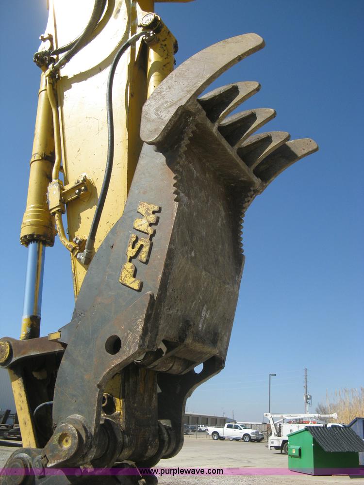 image for item I5572 2002 Komatsu PC270LC-7 excavator