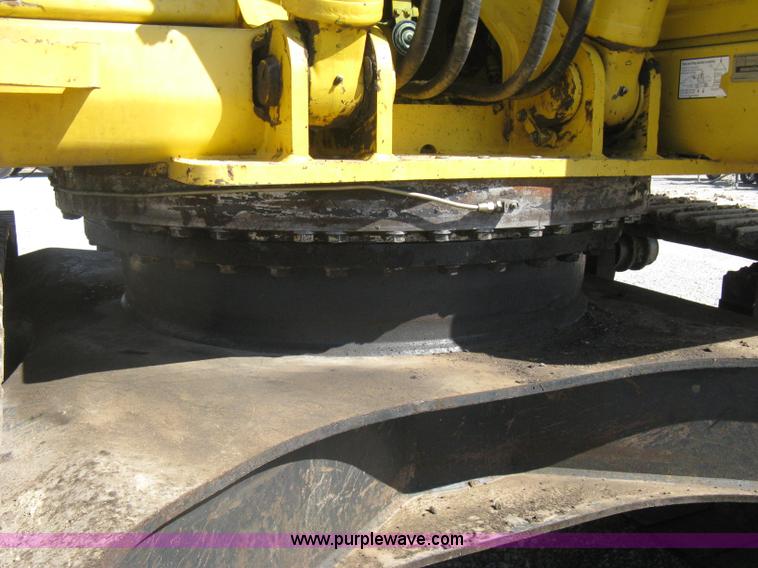 image for item I5572 2002 Komatsu PC270LC-7 excavator