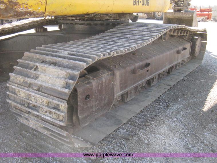 image for item I5572 2002 Komatsu PC270LC-7 excavator