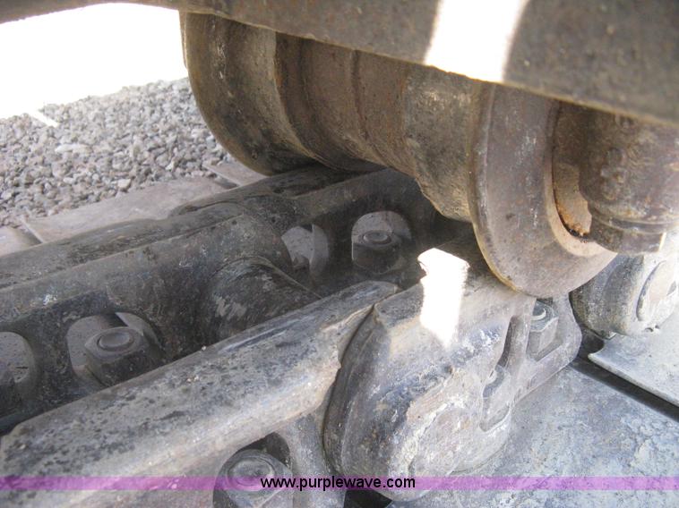 image for item I5572 2002 Komatsu PC270LC-7 excavator