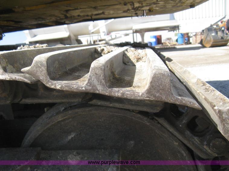 image for item I5572 2002 Komatsu PC270LC-7 excavator