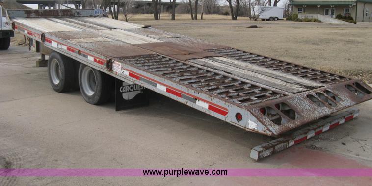 image for item I5577 2001 Interstate 40TDL tilt deck trailer