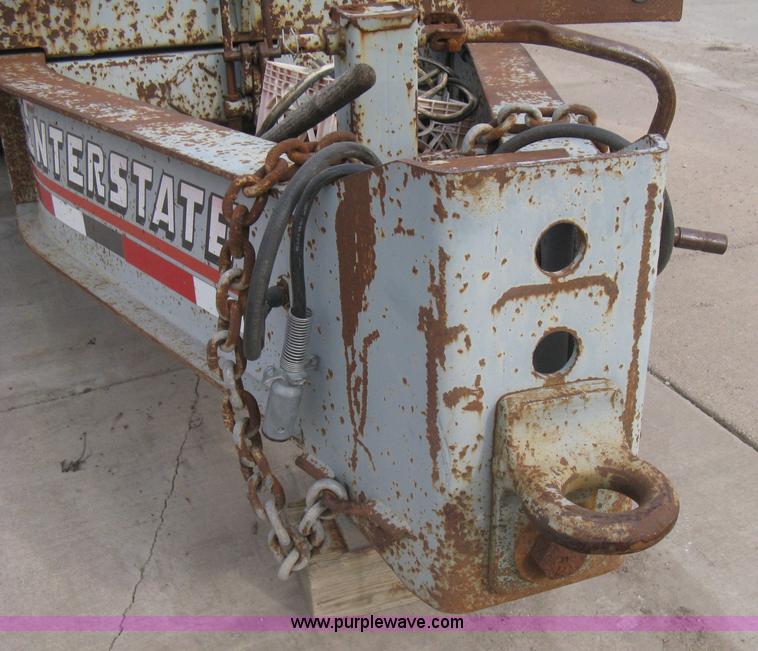 image for item I5577 2001 Interstate 40TDL tilt deck trailer