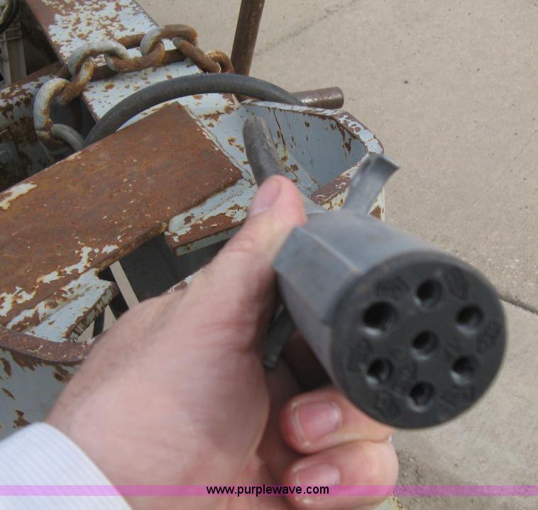 image for item I5577 2001 Interstate 40TDL tilt deck trailer