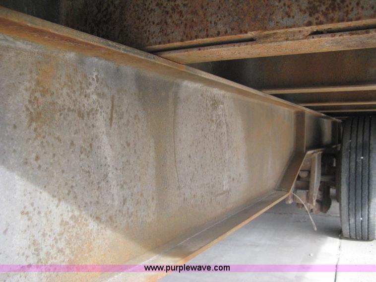 image for item I5577 2001 Interstate 40TDL tilt deck trailer